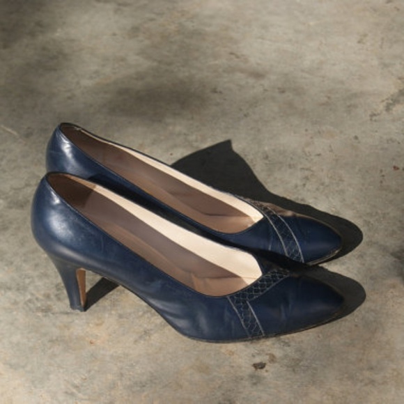 designer navy heels
